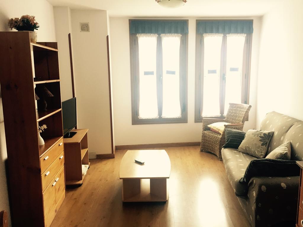 Apartamentos San Pelayo Onís 部屋 写真